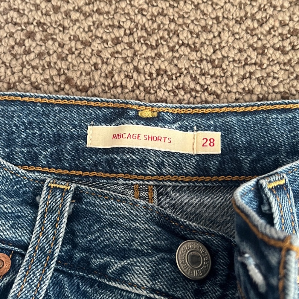 Levi’s ribcage short - Picture 4 of 4